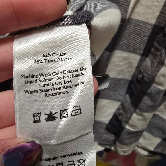 Eddie Bauer black and white buffalo check easy fit collared shirt woman's large - Picture 6 of 8